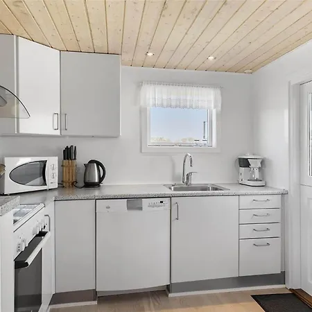 4712-aakirkeby-boderne-57 بيت للعطل Åkirkeby