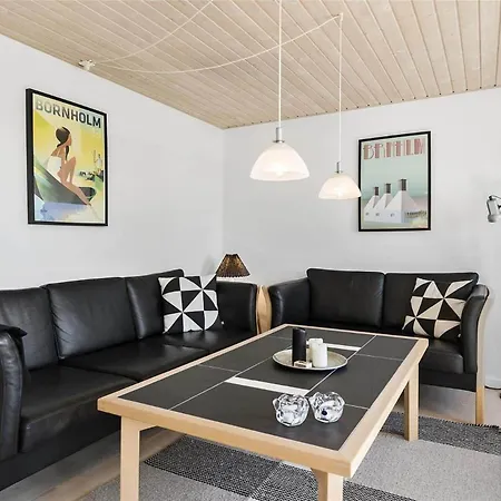 4712-aakirkeby-boderne-57 بيت للعطل *