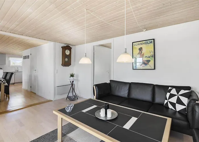 4712-aakirkeby-boderne-57 בית נופש Åkirkeby