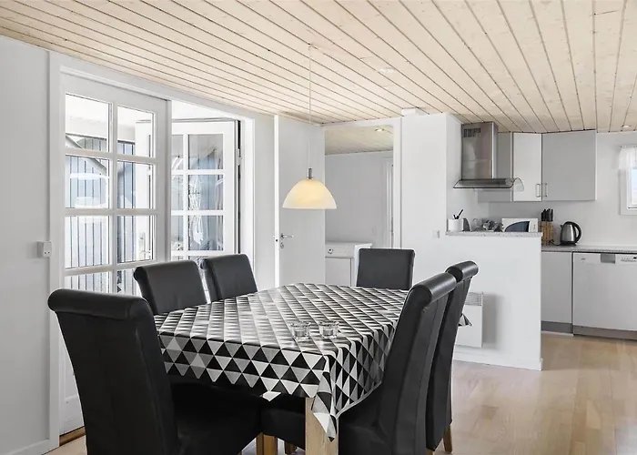 4712-aakirkeby-boderne-57 בית נופש *